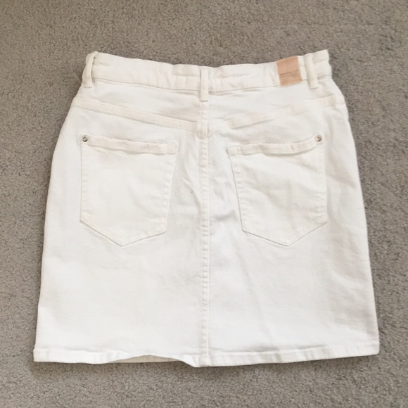 Zara white denim mini skirt - Picture 3 of 5